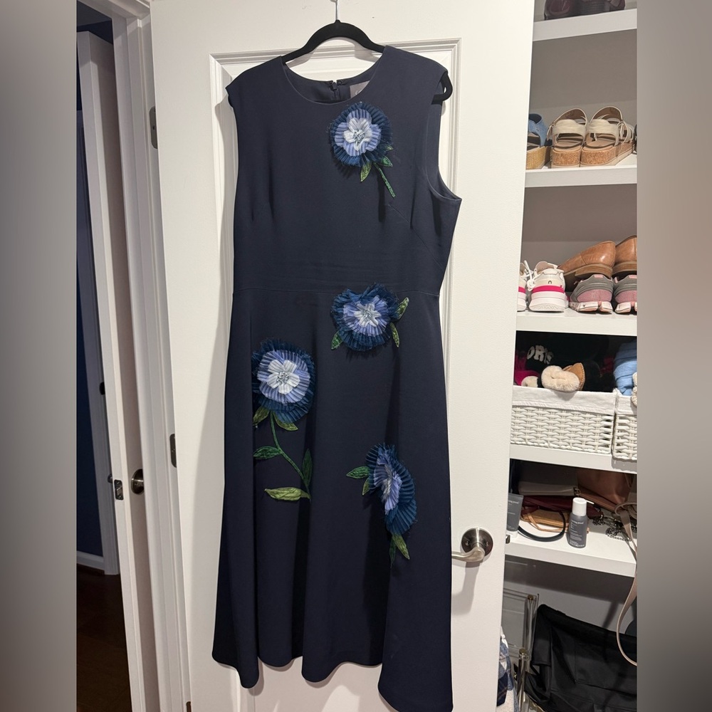 Lela Rose Sleeveless Navy Floral Appliqué Dress